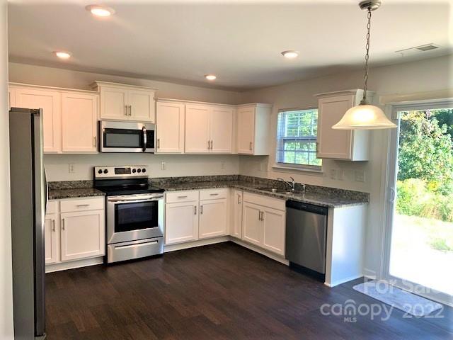 8032 Starnes Randall Road Charlotte, NC 28215 - Photo 8 of 19 Gallery Image 8