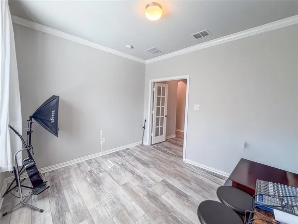 a view of room with workspace