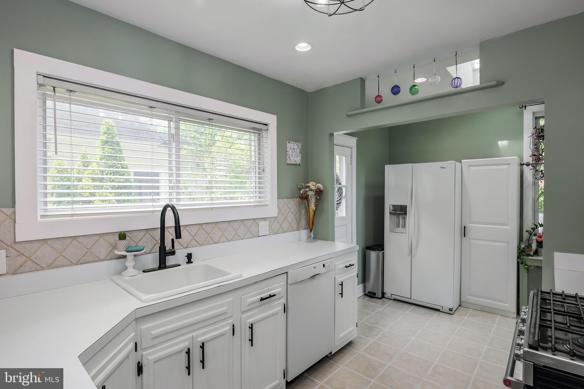 320 South Manoa Road Havertown, PA 19083 - Photo 14 of 43