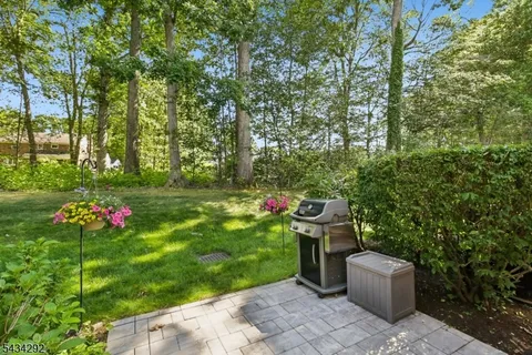 $845,000 | 22 Woodcrest Drive, Morristown, NJ 07960