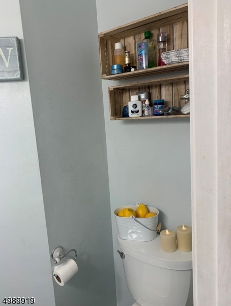 18 Sutton Road Hopatcong, NJ 07843 - Photo 12 of 21