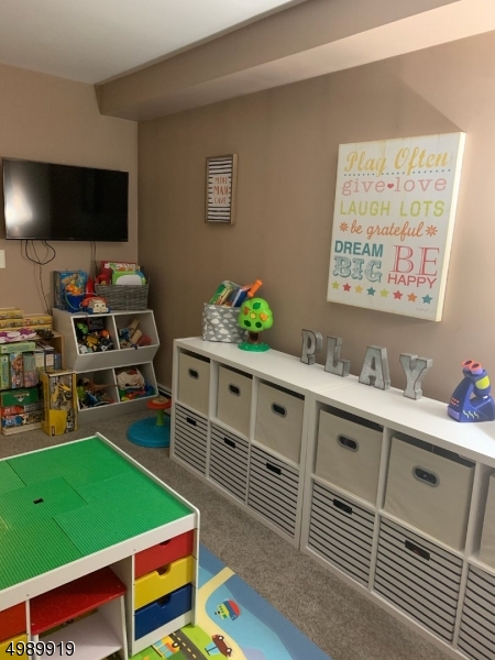 18 Sutton Road Hopatcong, NJ 07843 - Photo 4 of 21