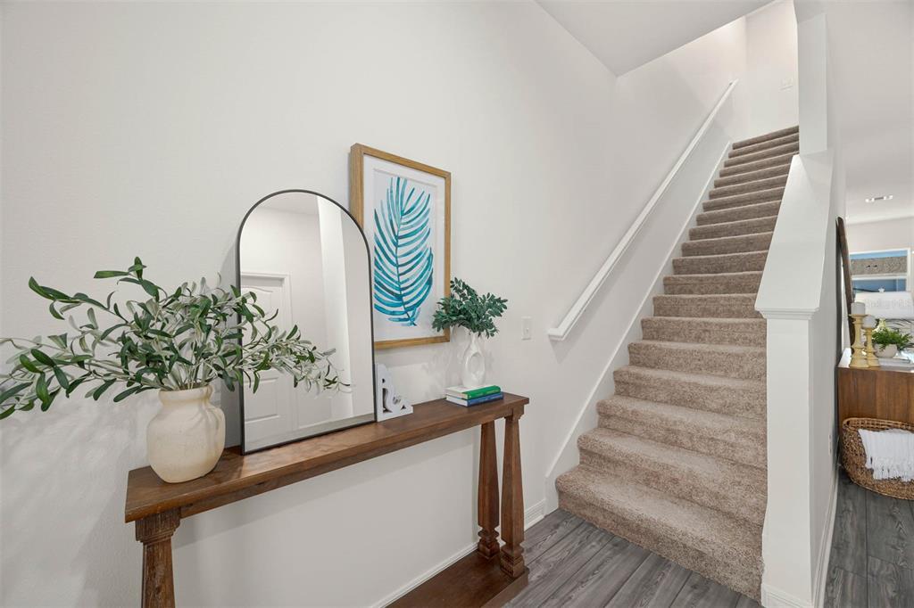 721 Poppy Lane Dundee, FL 33838 - Photo 10 of 26 a view of entryway