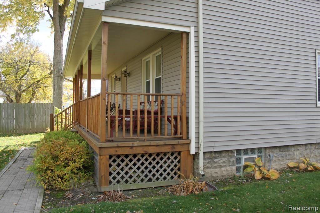 2068 East Erie Road Erie, MI 48133 - Photo 3 of 26 IMG_9411.jpg