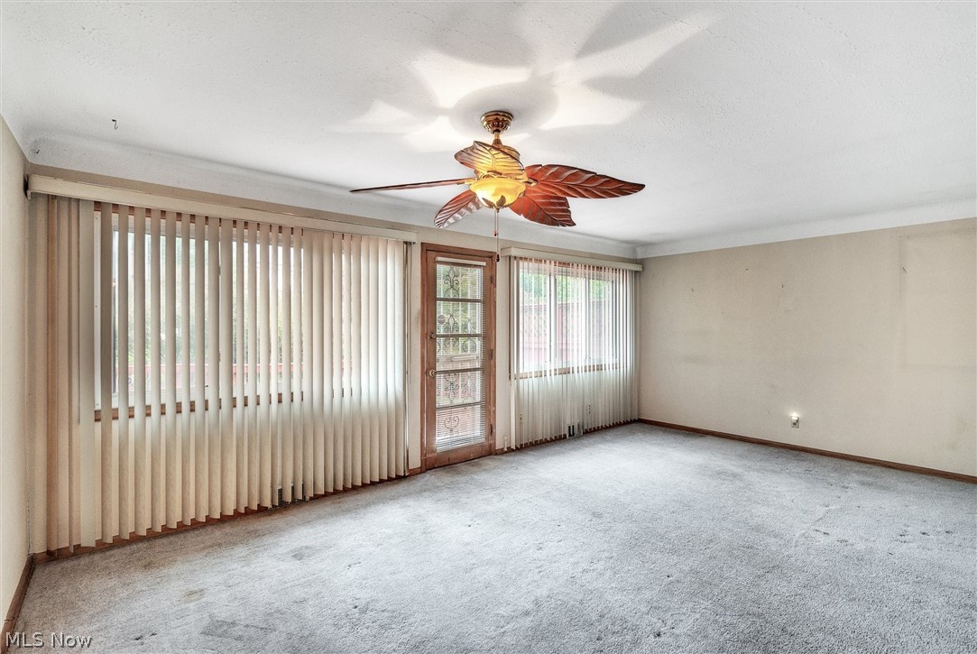 933 Hanley Road Cleveland, OH 44124 - Photo 6 of 29