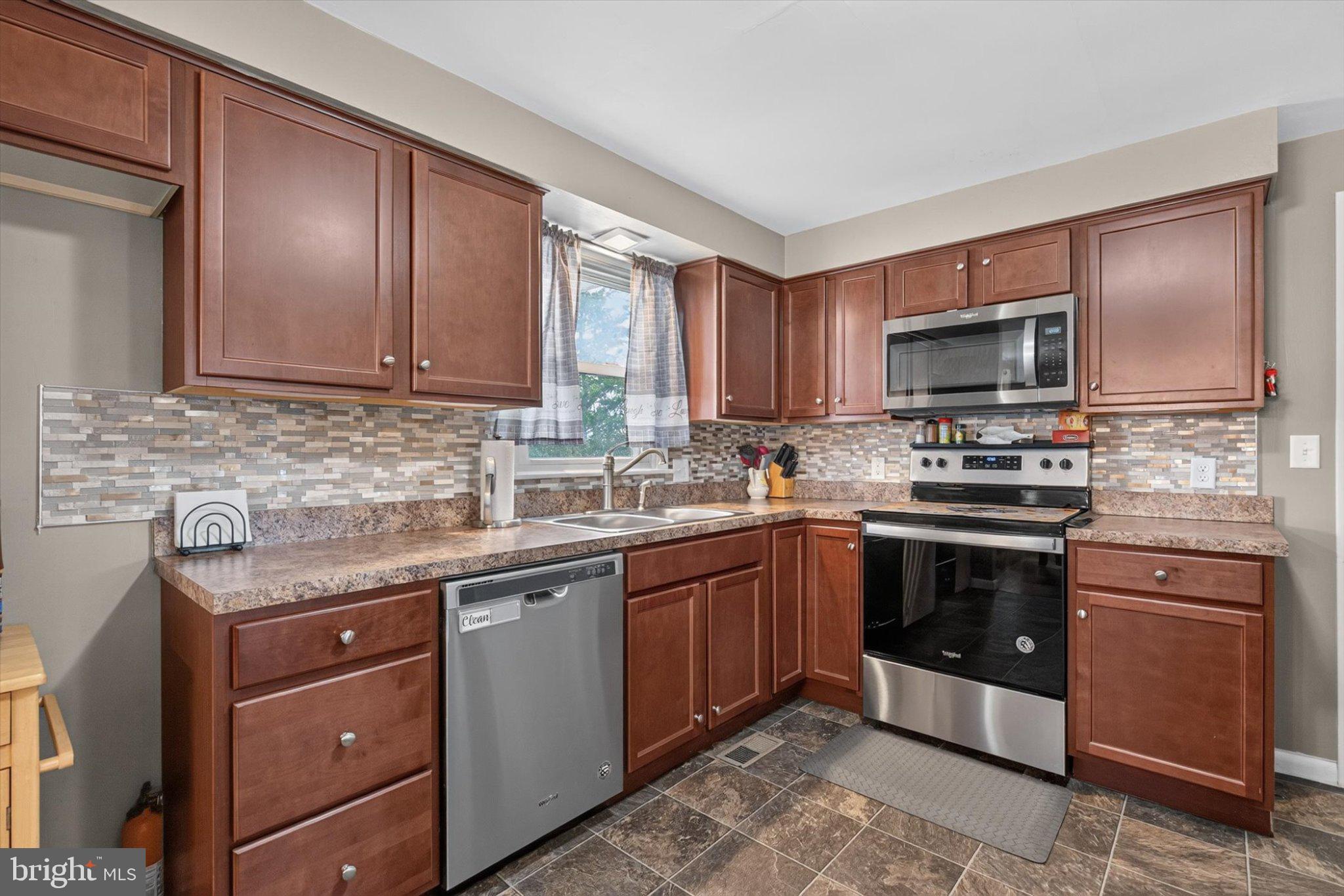 4840 Darlington Road York, PA 17408 - Photo 10 of 38 Gallery Image 10