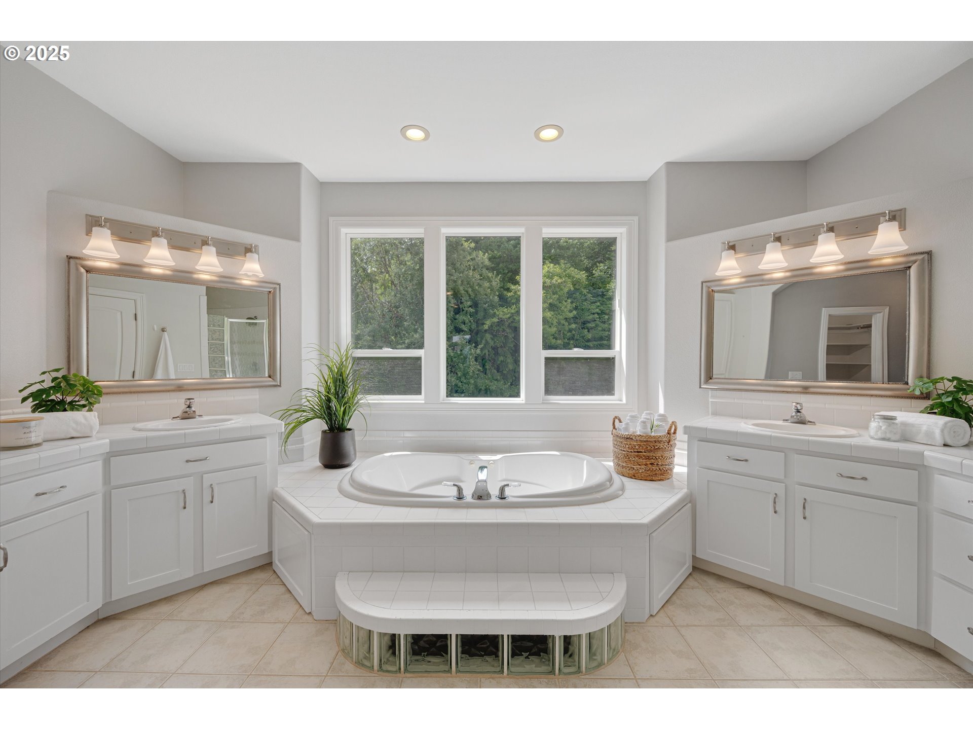 2350 Southwest Turner Road West Linn, OR 97068 - Photo 25 of 48 Bathroom, Attached