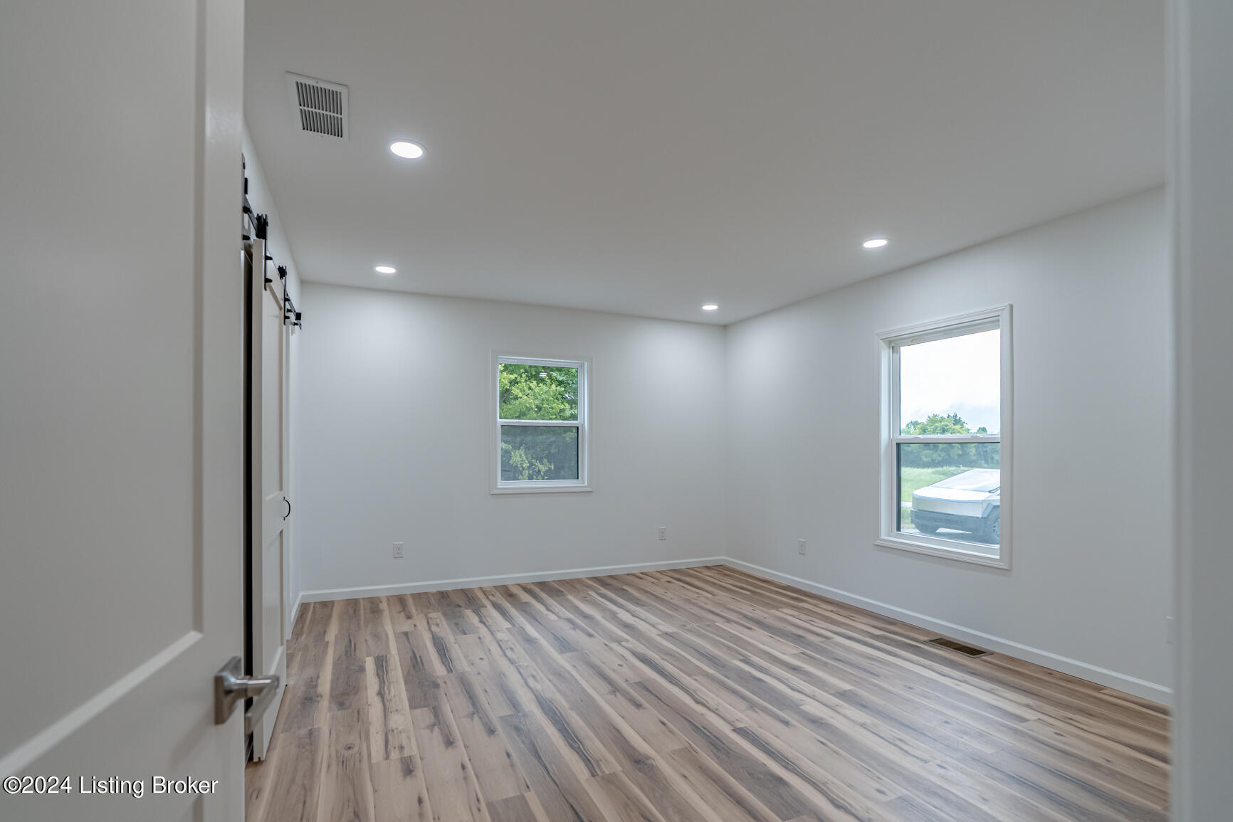245 Wooded Ridge Road Sulphur, KY 40070 - Photo 16 of 30 Primary Bedroom