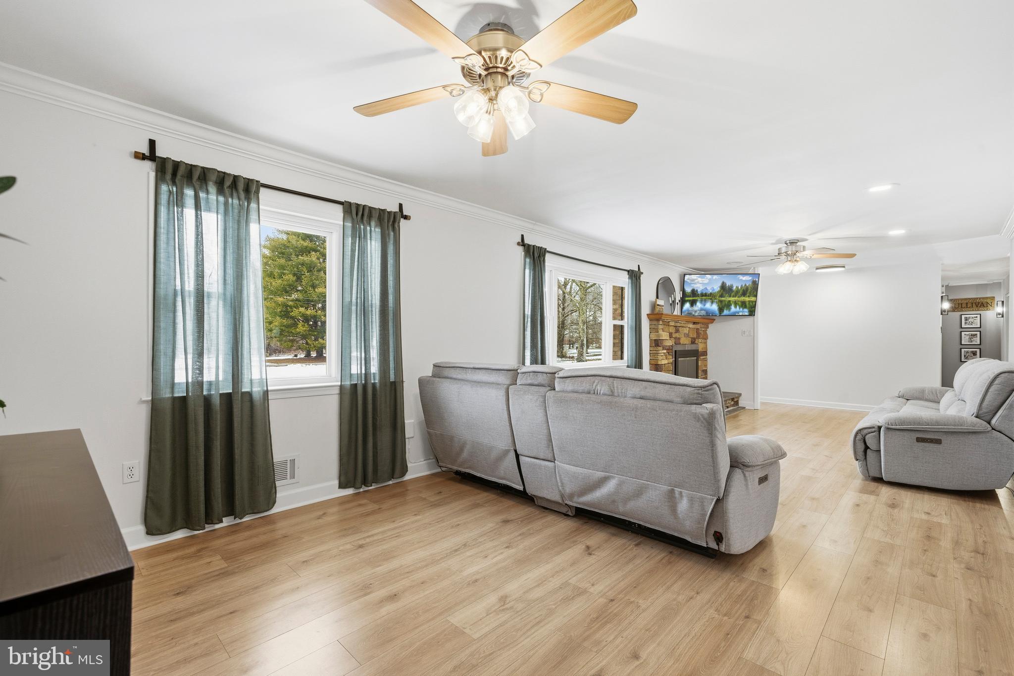 4030 Ravine Drive White Plains, MD 20695 - Photo 39 of 64 a living room with furniture and a window
