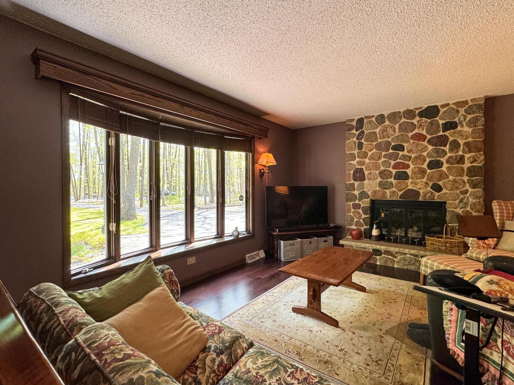 2987 South Rifle Road Rhinelander, WI 54501 - Photo 5 of 44 Gallery Image 5