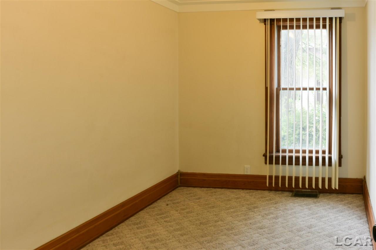 114 Tyrrell Street Clinton, MI 49236 - Photo 15 of 22 31363378-14.JPG