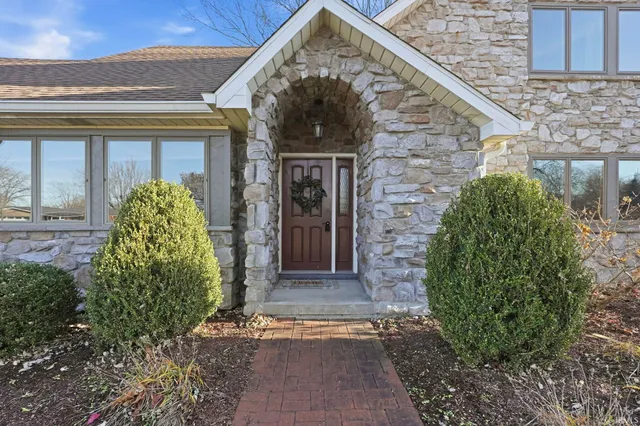 $319,900 | 3881 West 558 North, Huntington, IN 46750