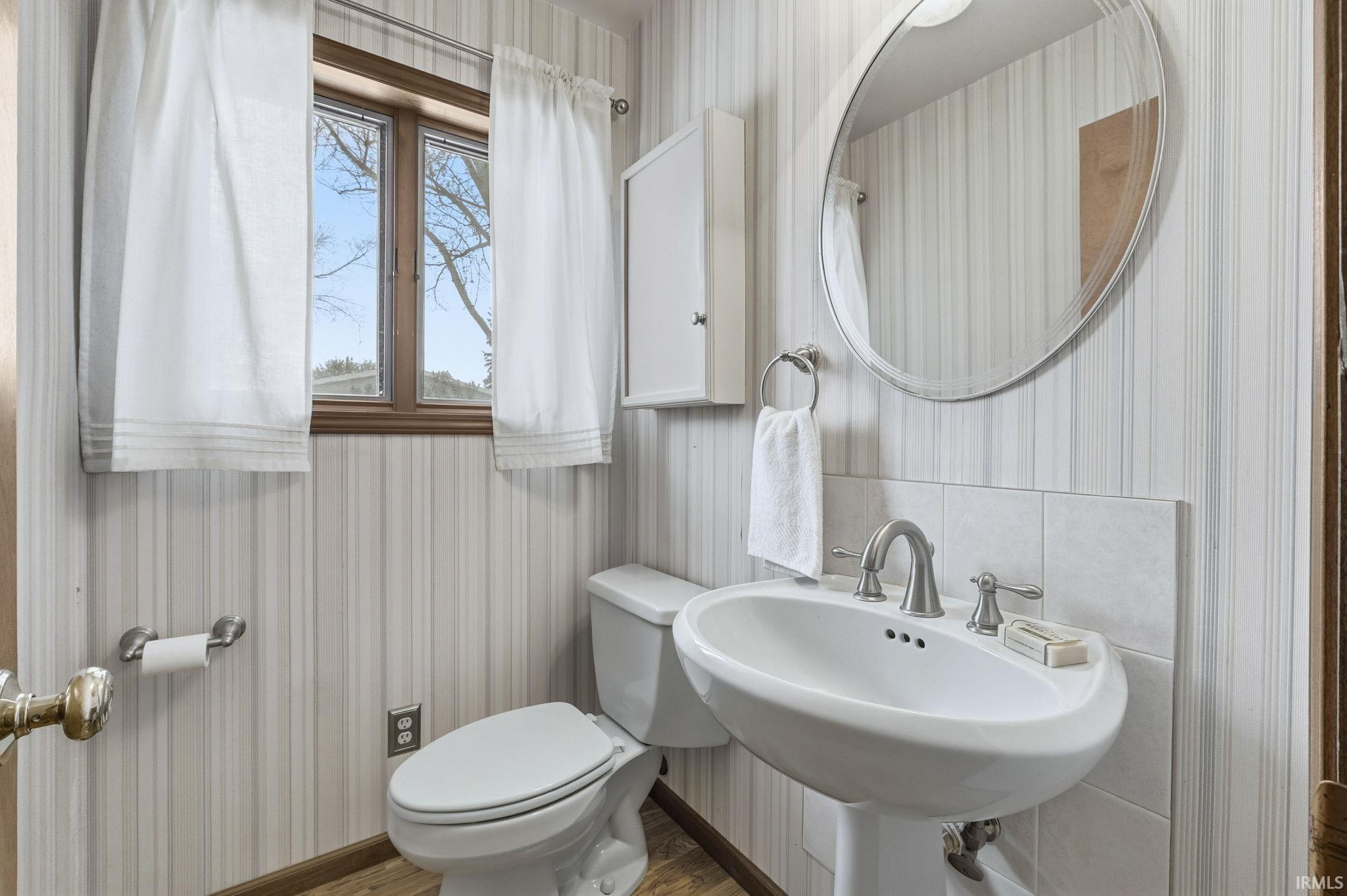 3881 West 558 North Huntington, IN 46750 - Photo 3 of 36