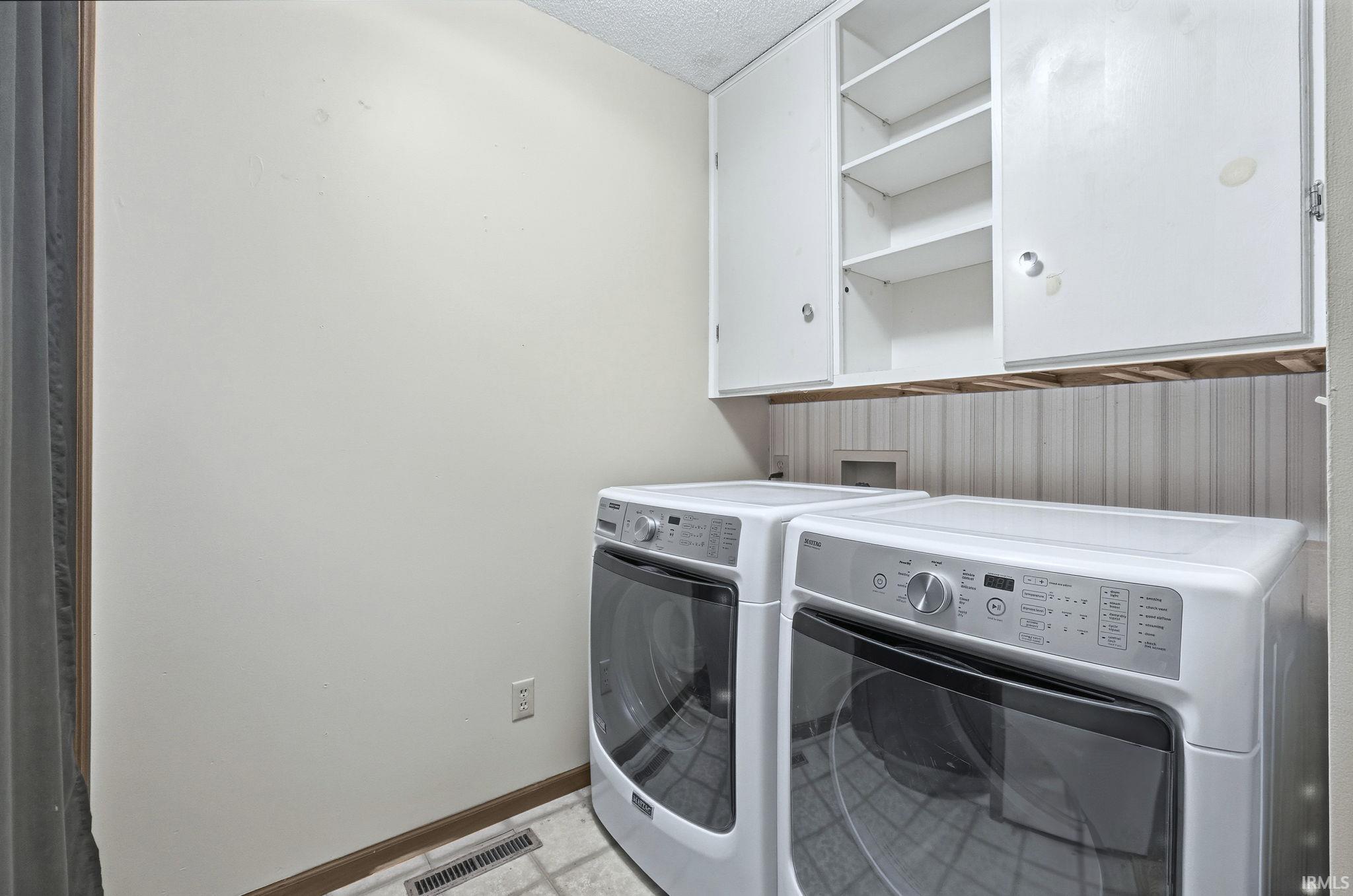 3881 West 558 North Huntington, IN 46750 - Photo 4 of 36