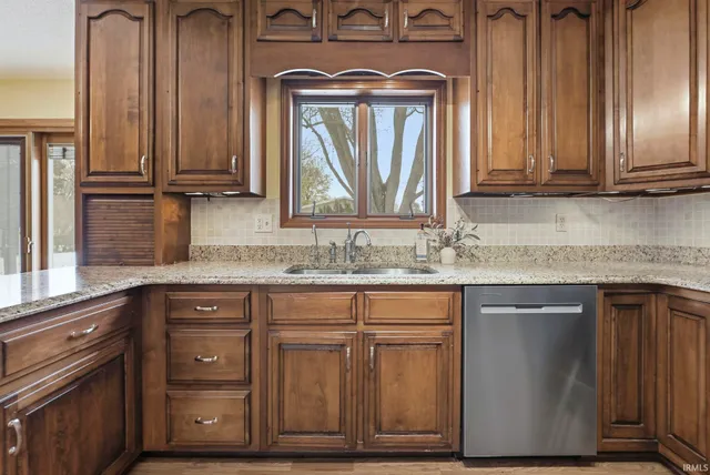 $319,900 | 3881 West 558 North, Huntington, IN 46750