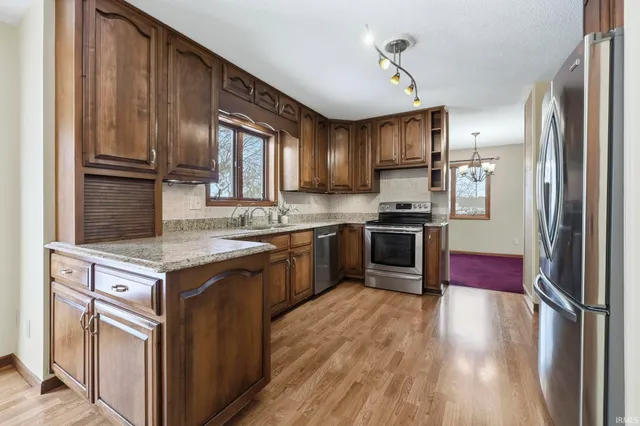 $319,900 | 3881 West 558 North, Huntington, IN 46750