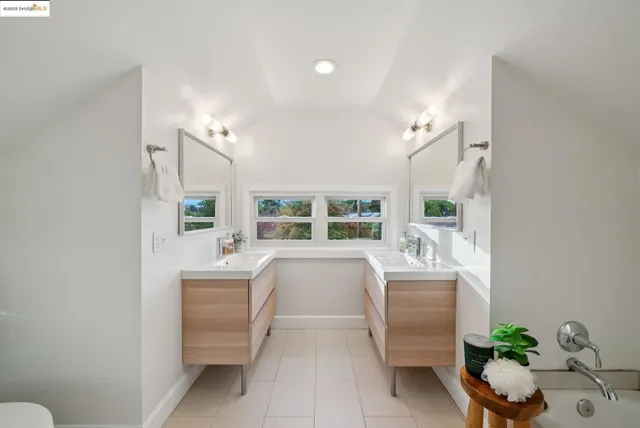 $1,095,000 | 1498 Posen Avenue, Albany, CA 94706