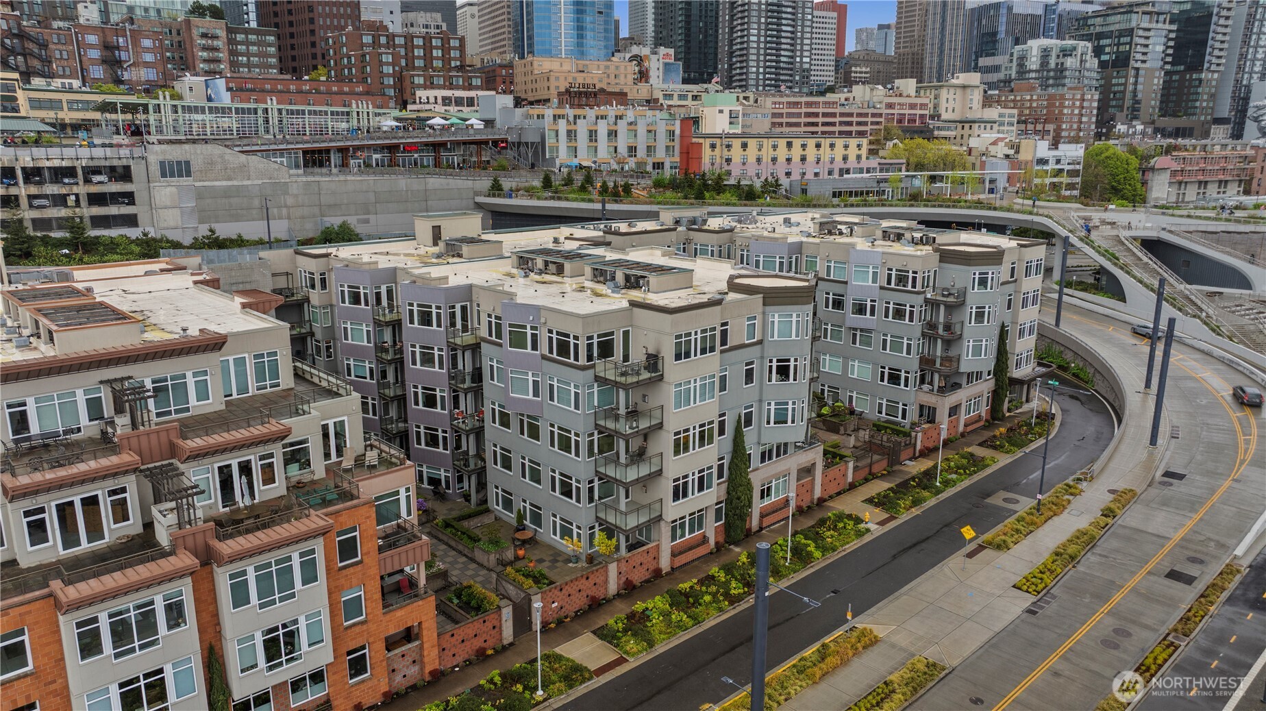 1900 Alaskan Way, Unit 316 Seattle, WA 98101 - Photo 36 of 38