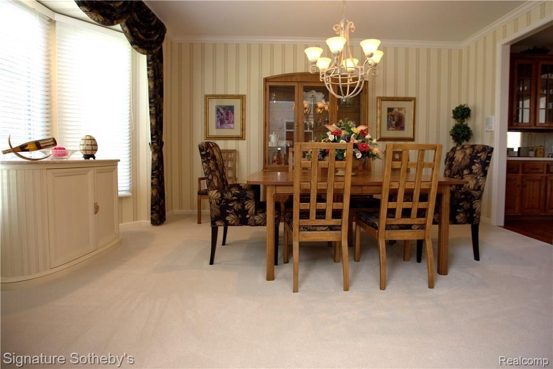 1616 Springview Court Rochester, MI 48307 - Photo 14 of 51 13.jpg