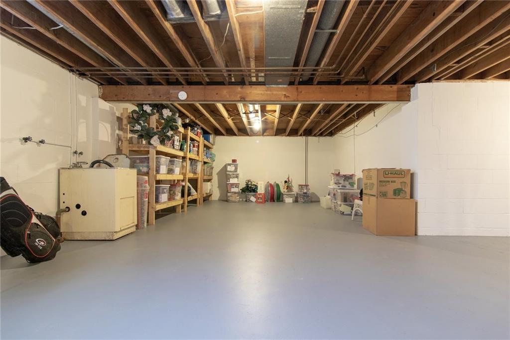 7831 Clarendon Road Indianapolis, IN 46260 - Photo 19 of 21 Gallery Image 19