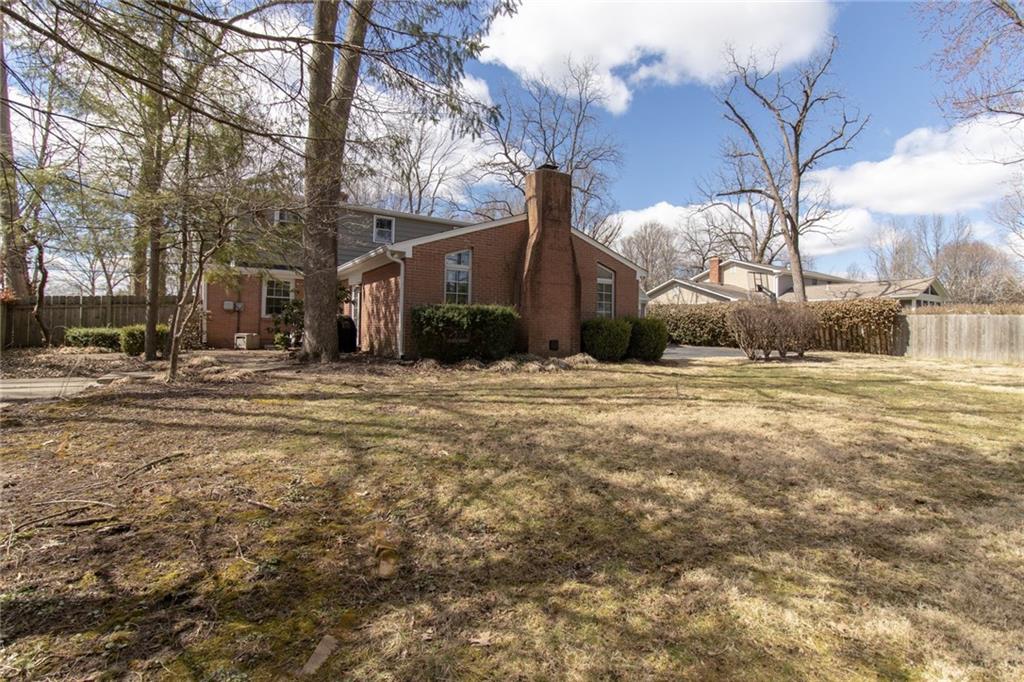 7831 Clarendon Road Indianapolis, IN 46260 - Photo 20 of 21 Gallery Image 20