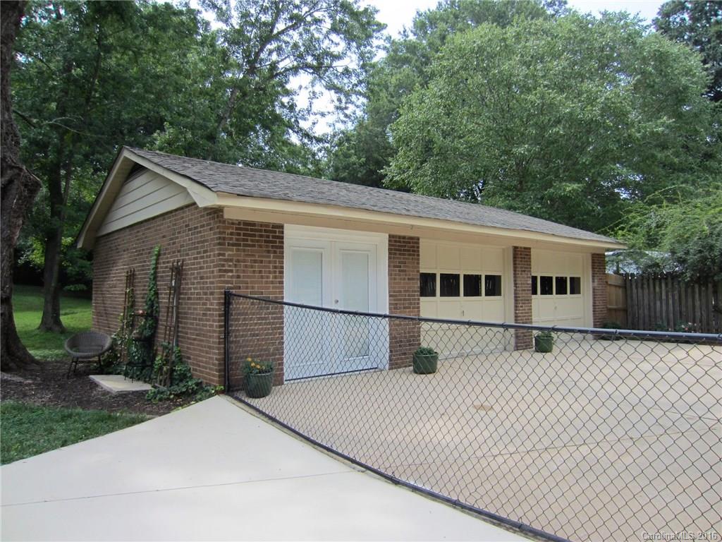 4800 Walker Road Charlotte, NC 28211 - Photo 12 of 18 Gallery Image 12