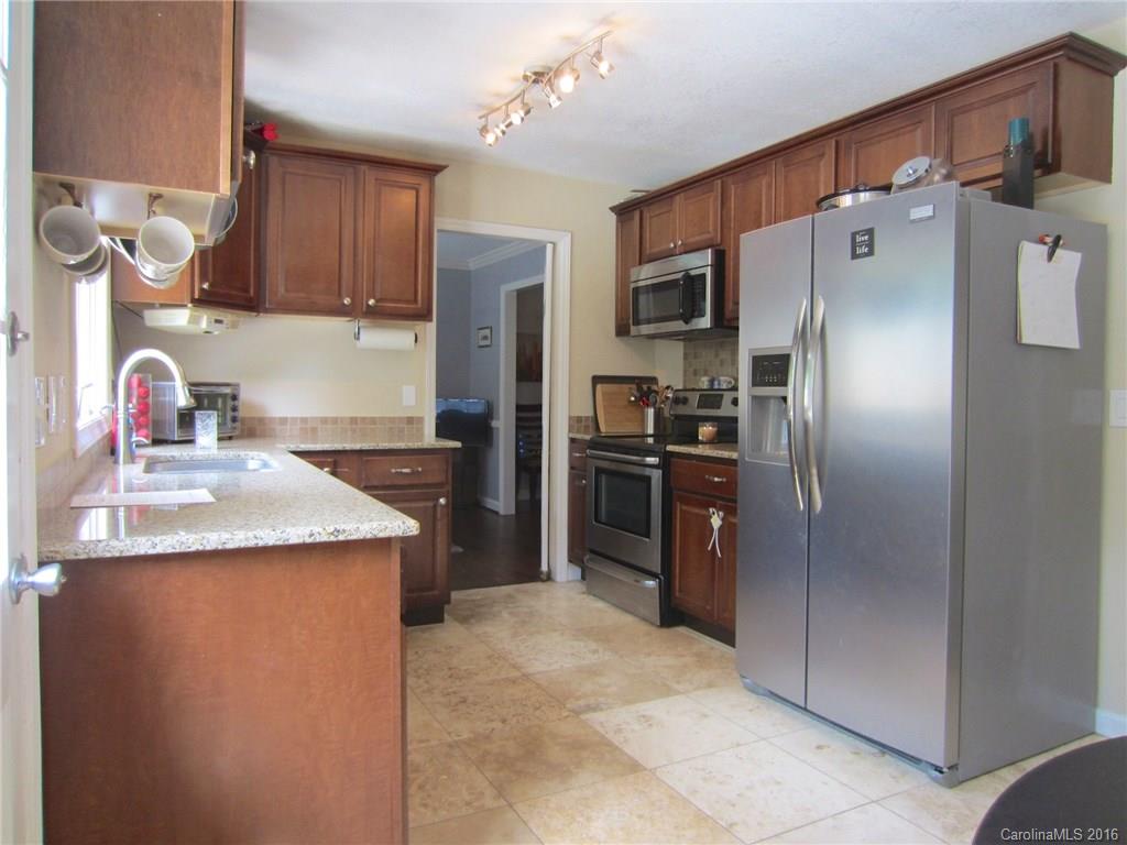 4800 Walker Road Charlotte, NC 28211 - Photo 6 of 18 Gallery Image 6