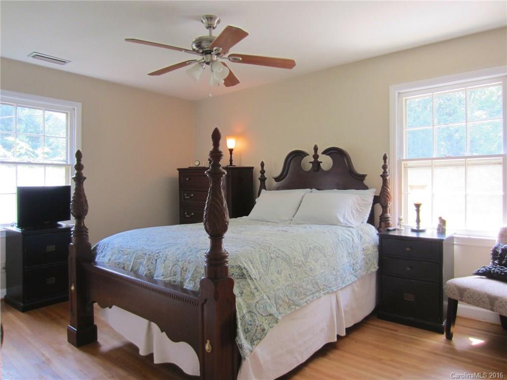 4800 Walker Road Charlotte, NC 28211 - Photo 10 of 18 Gallery Image 10