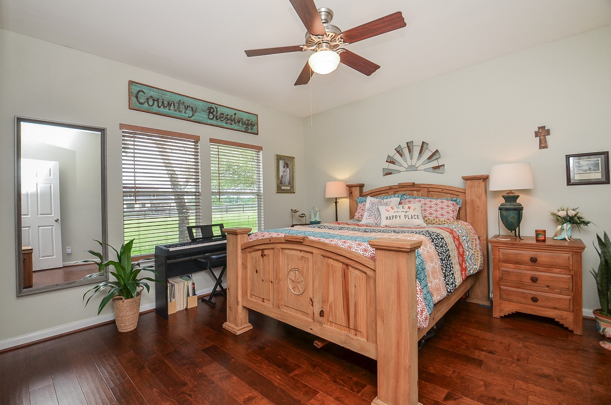 27644 Spring Hill Road Hempstead, TX 77445 - Photo 31 of 50 A roomy secondary bedroom invites both family and visiting guests.