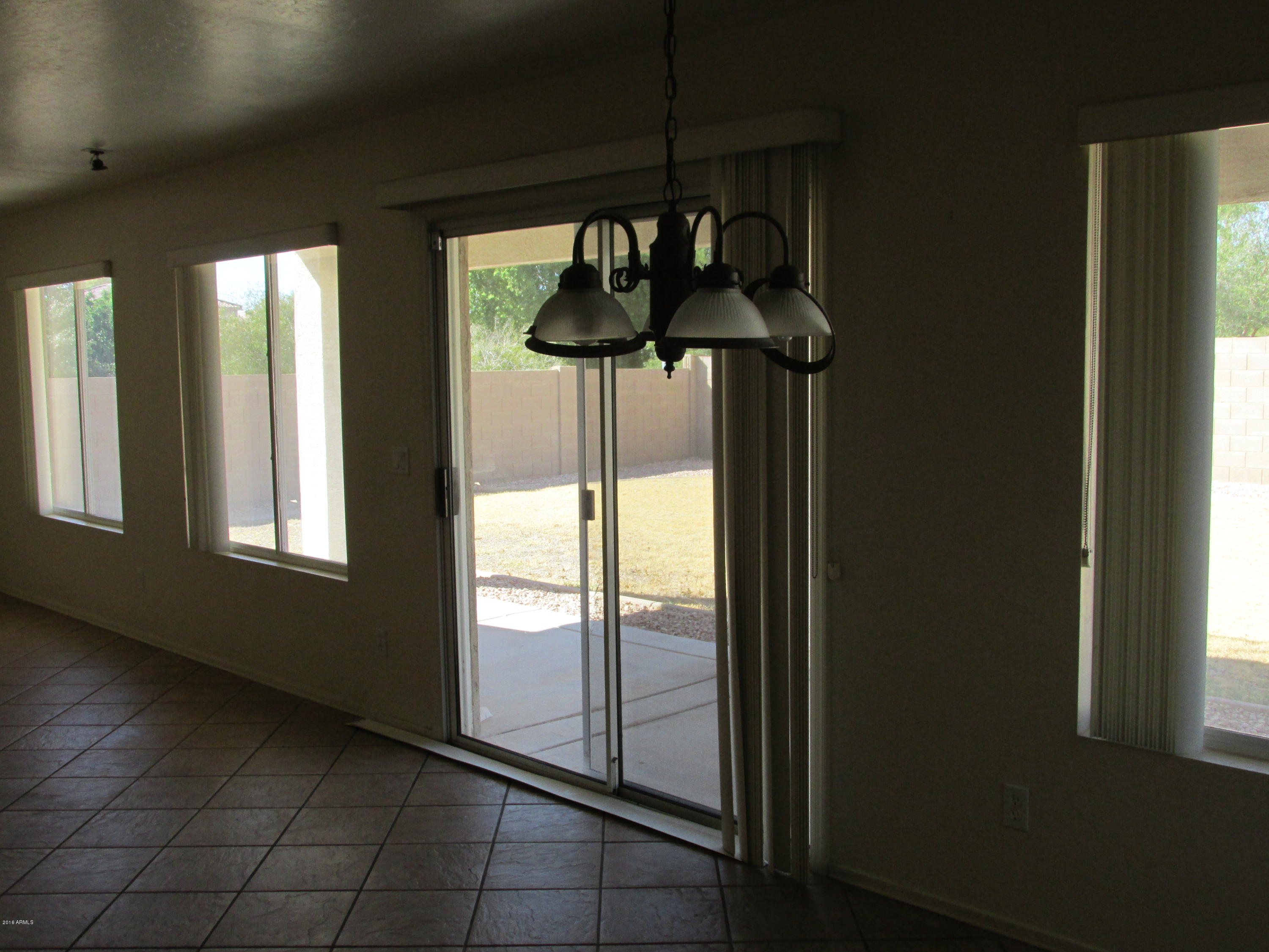 14890 West Bloomfield Road Surprise, AZ 85379 - Photo 11 of 39 11