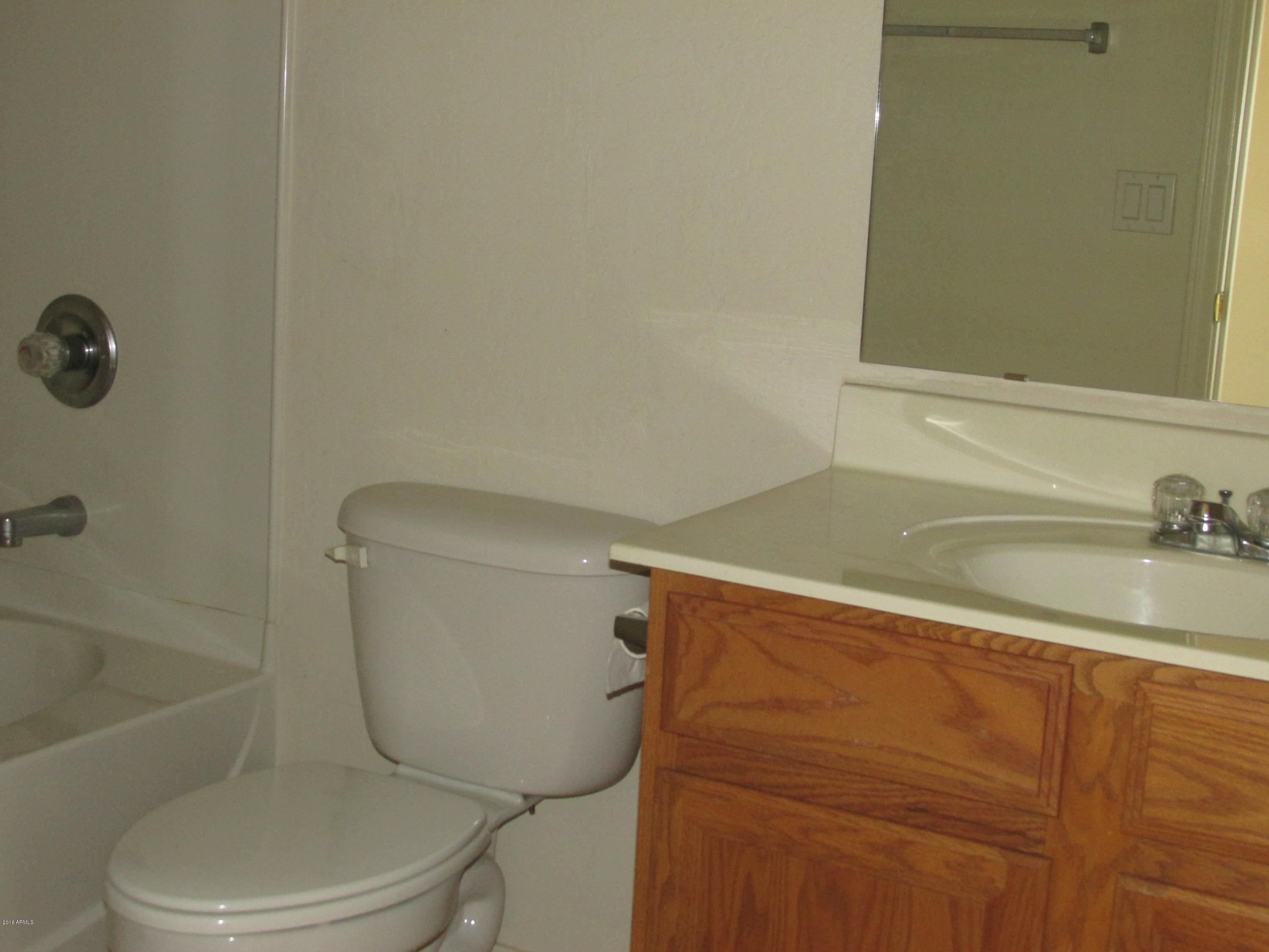 14890 West Bloomfield Road Surprise, AZ 85379 - Photo 18 of 39 18 Guest Bath