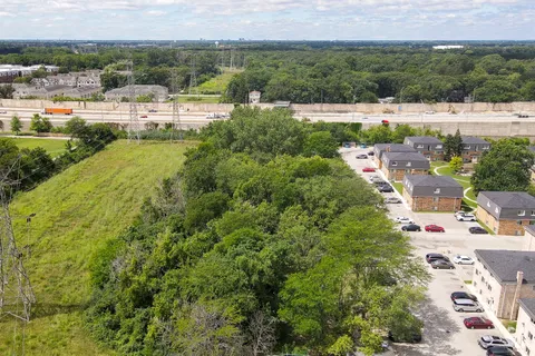 $425,000 | 9600 Lyman Avenue, Des Plaines, IL 60016