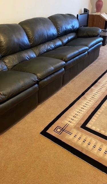 752 South Parkside Drive Round Lake, IL 60073 - Photo 22 of 38 a living room with furniture
