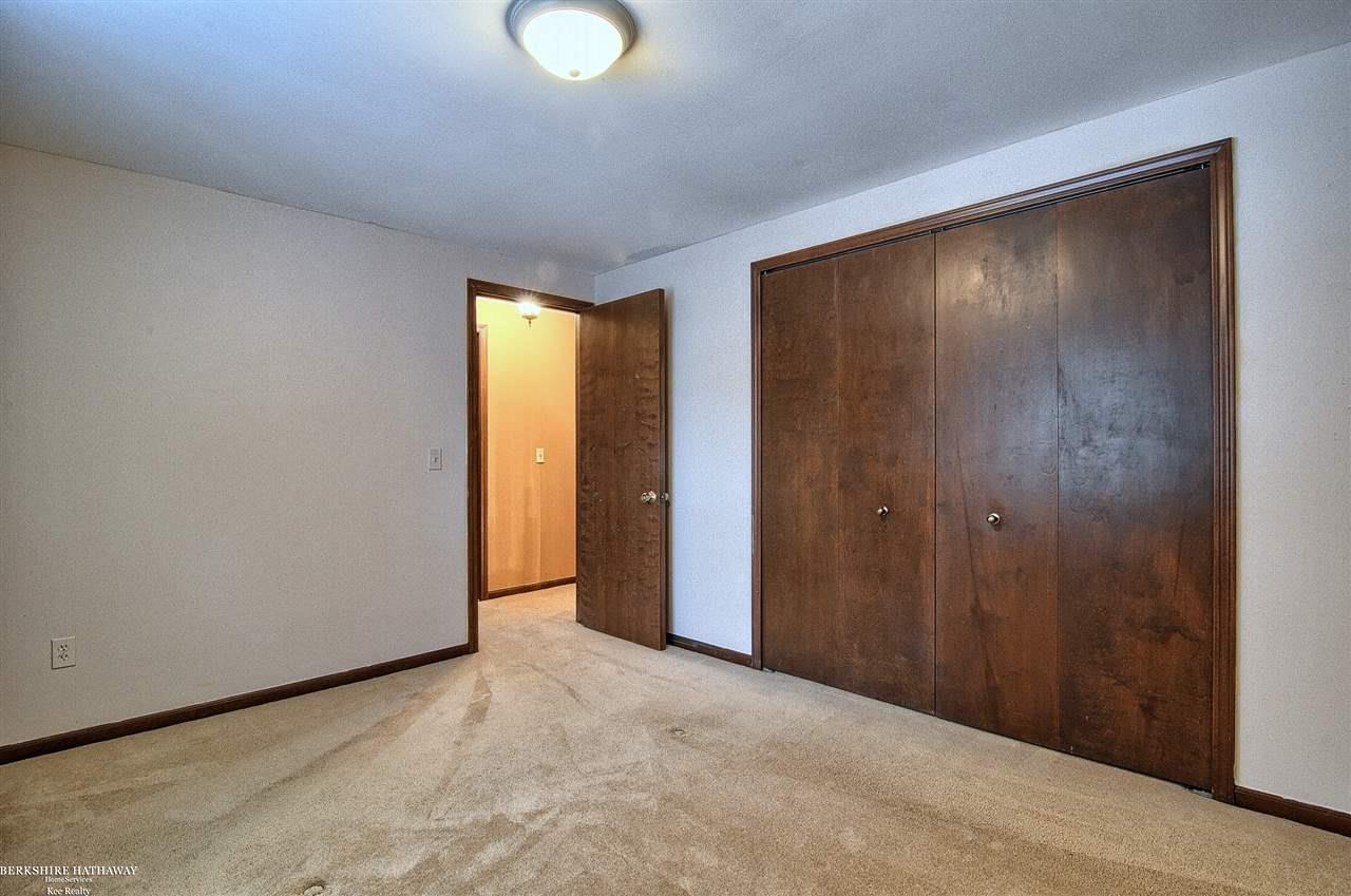 1935 Marcastle Court Rochester Hills, MI 48309 - Photo 14 of 33