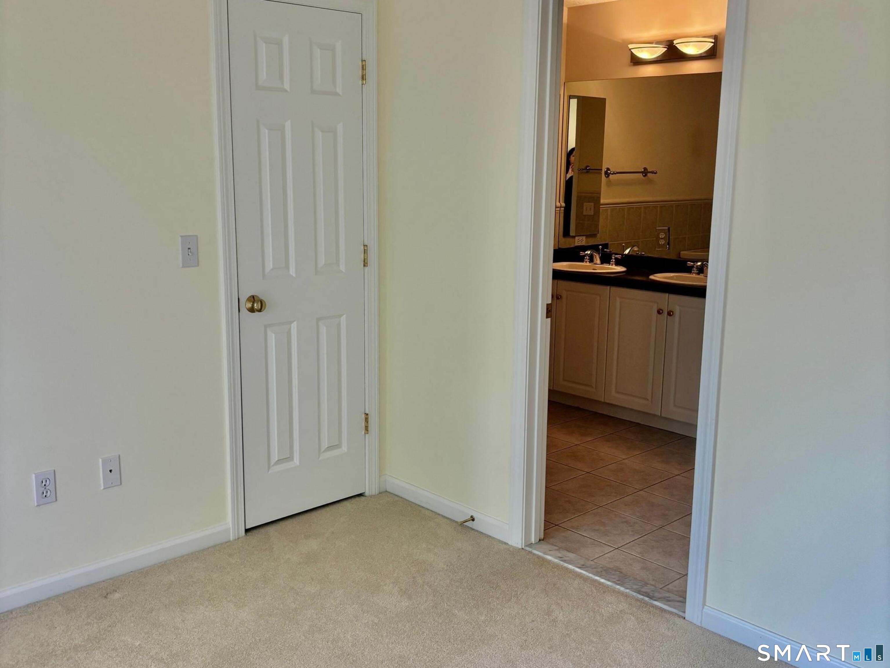 91 Valley View Road Manchester, CT 06040 - Photo 23 of 40