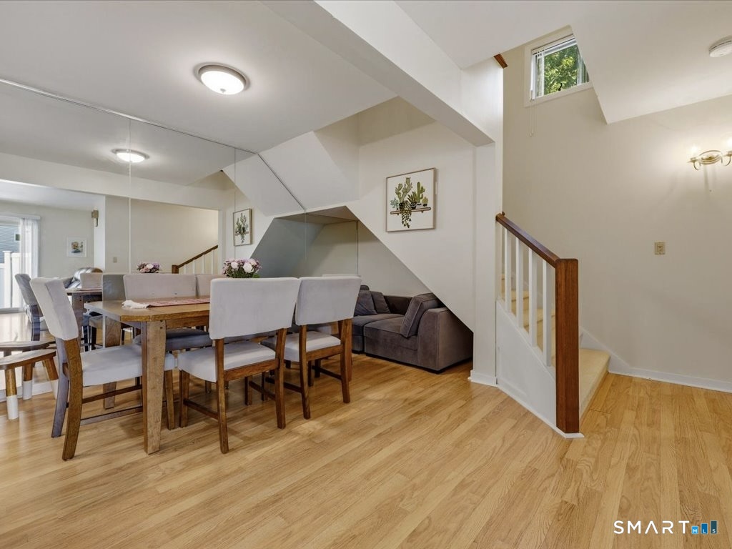 175 South End Road, Unit B13 East Haven, CT 06512 - Photo 16 of 40 Dining area