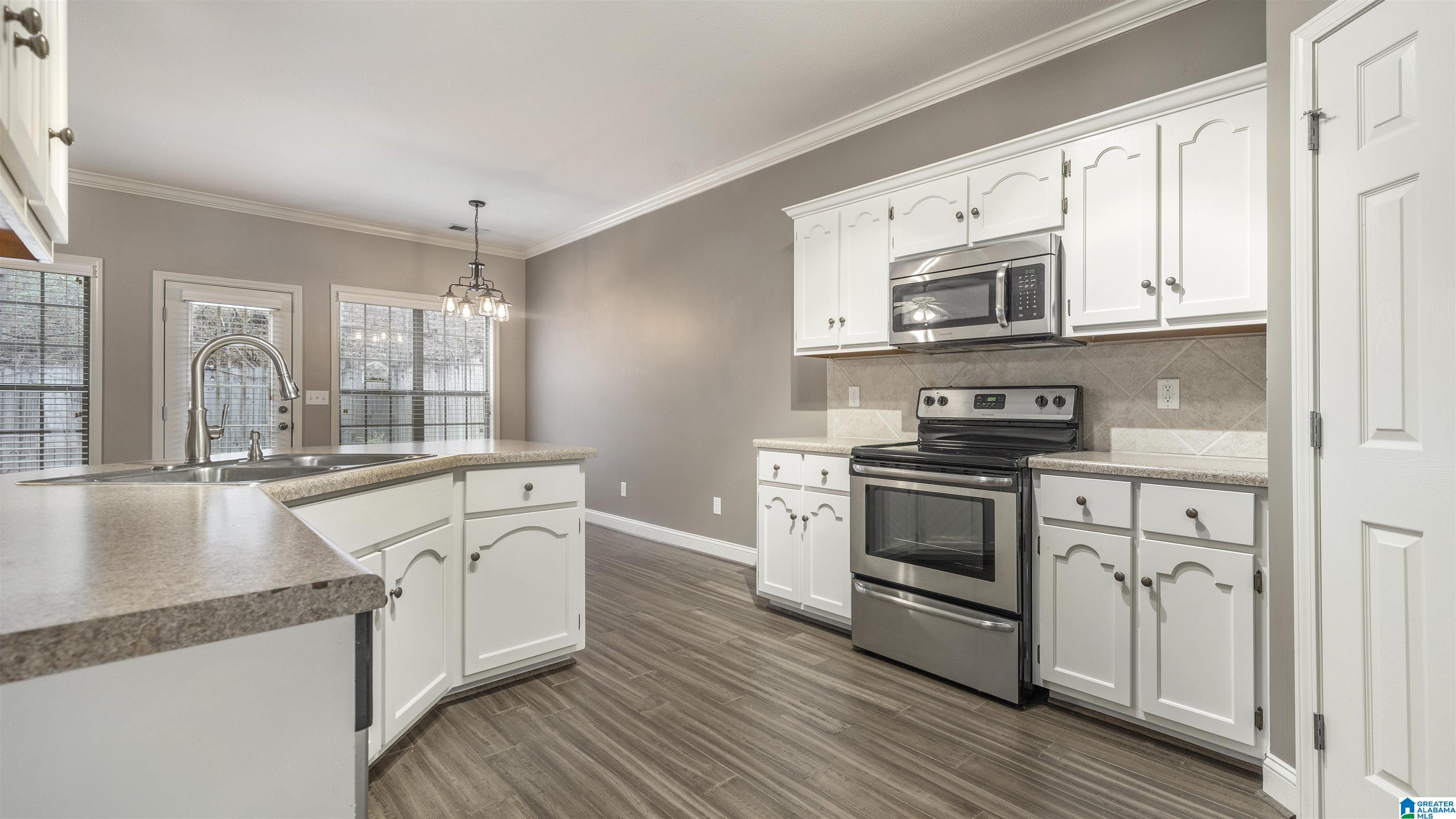 561 Hackberry Ridge Trace Birmingham, AL 35226 - Photo 7 of 32