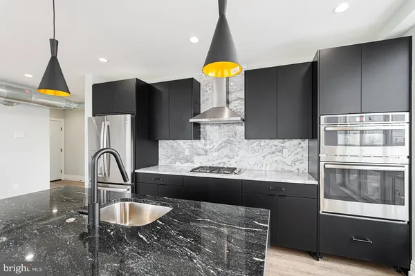 $2,700 | 526 Brown Street, Unit 501, Philadelphia, PA 19123