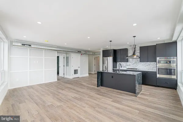 $2,700 | 526 Brown Street, Unit 501, Philadelphia, PA 19123