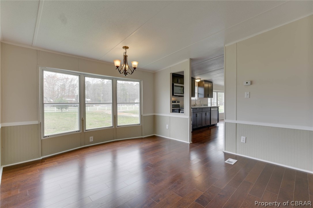 367 Ridge Road Cobbs Creek, VA 23035 - Photo 11 of 31