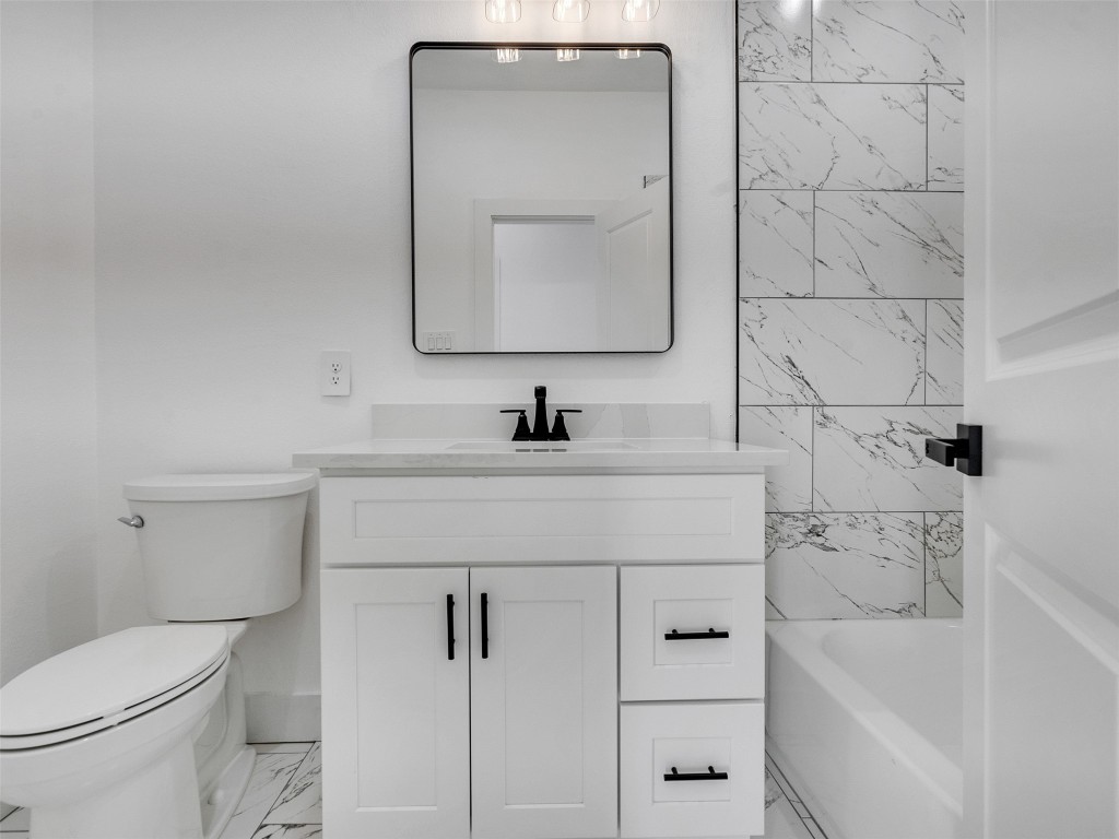 4421 Reed Road, Unit A AND B Houston, TX 77051 - Photo 27 of 39 2nd Bath