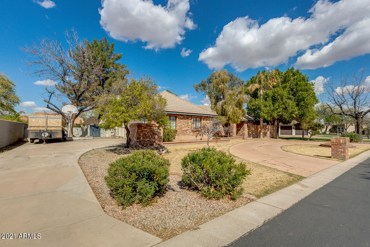 32 North Riata Street Gilbert, AZ 85234 - Photo 3 of 38 03-Riata