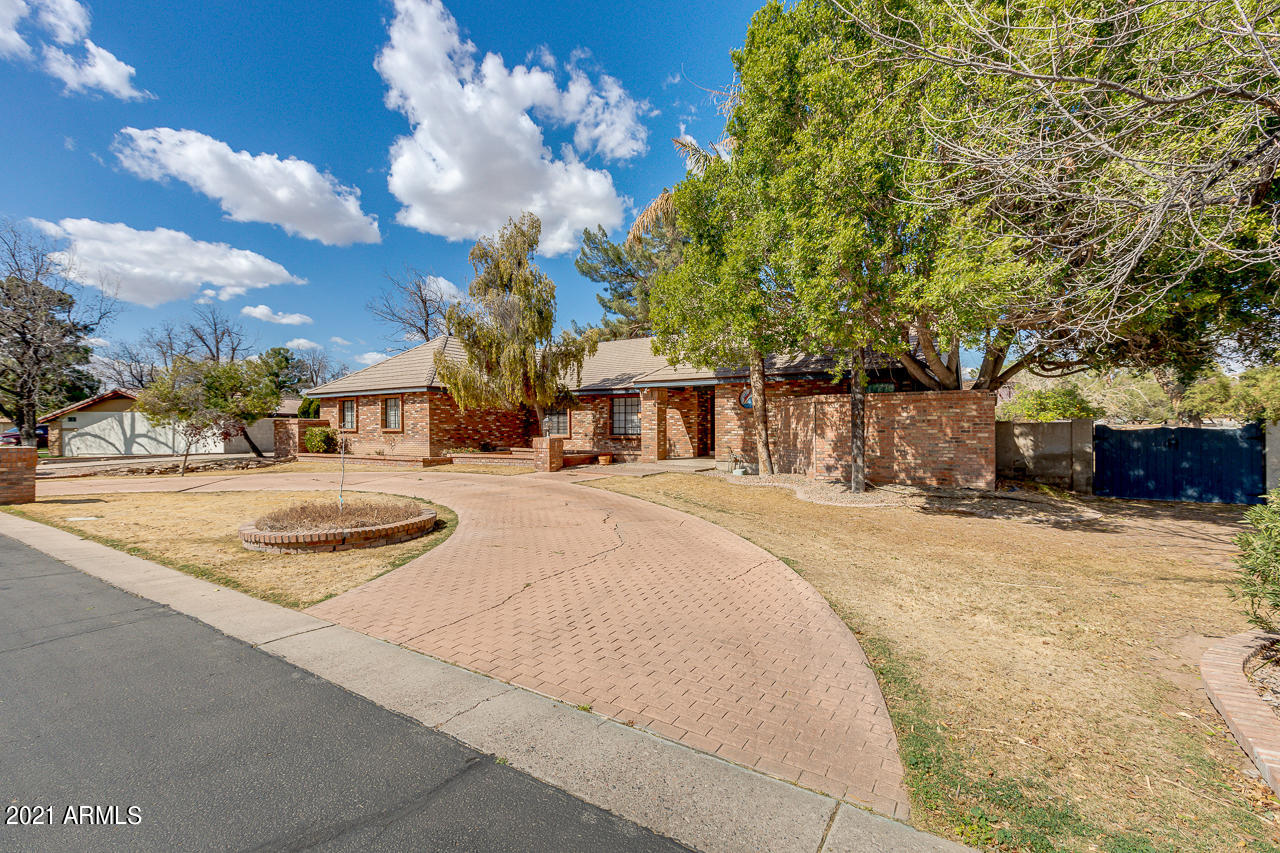 32 North Riata Street Gilbert, AZ 85234 - Photo 5 of 38 05-Riata