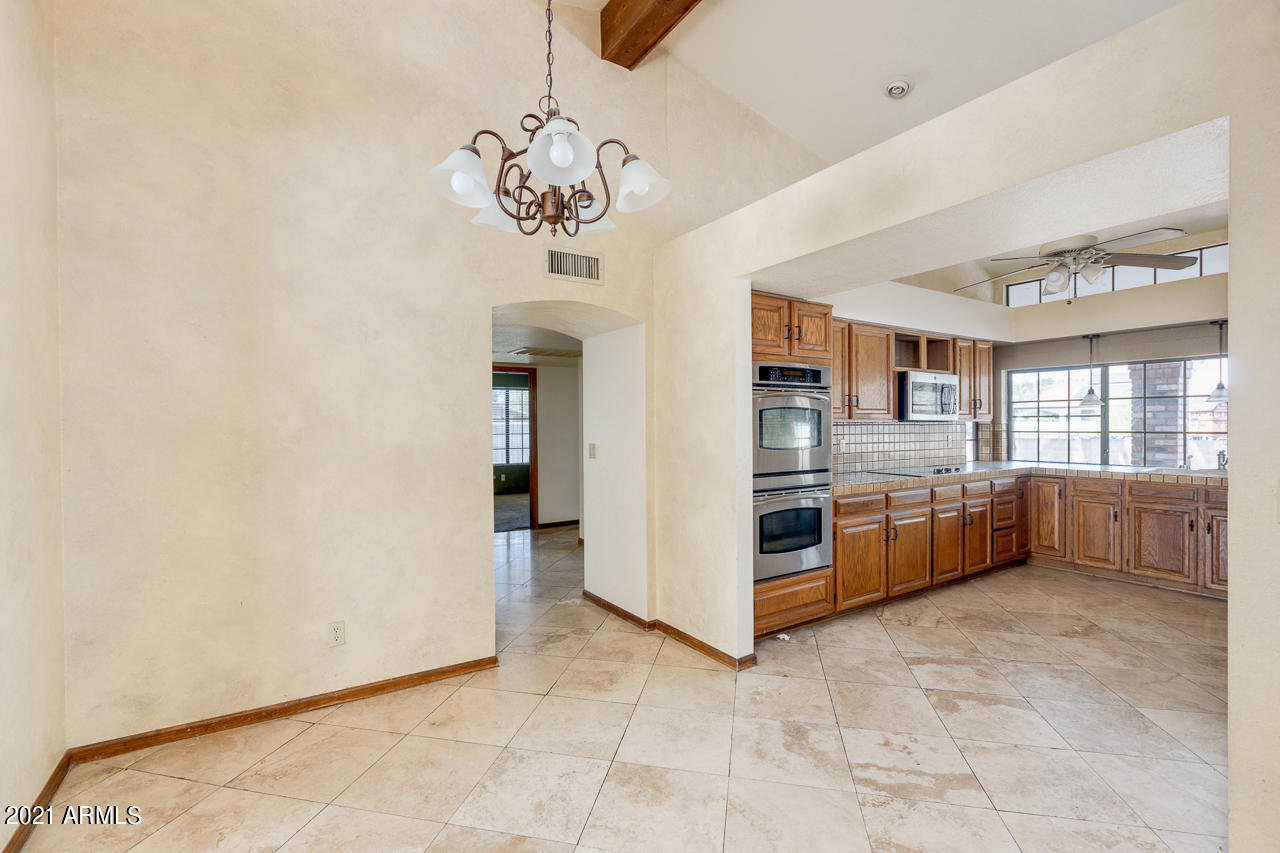32 North Riata Street Gilbert, AZ 85234 - Photo 10 of 38 10-Riata