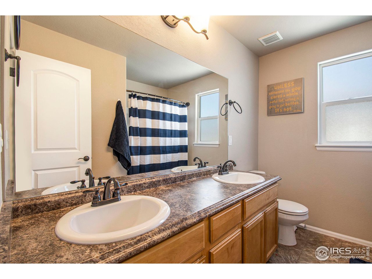 8524 15th St Road Greeley, CO 80634 - Photo 16 of 29 Full guest bathroom, upstairs.