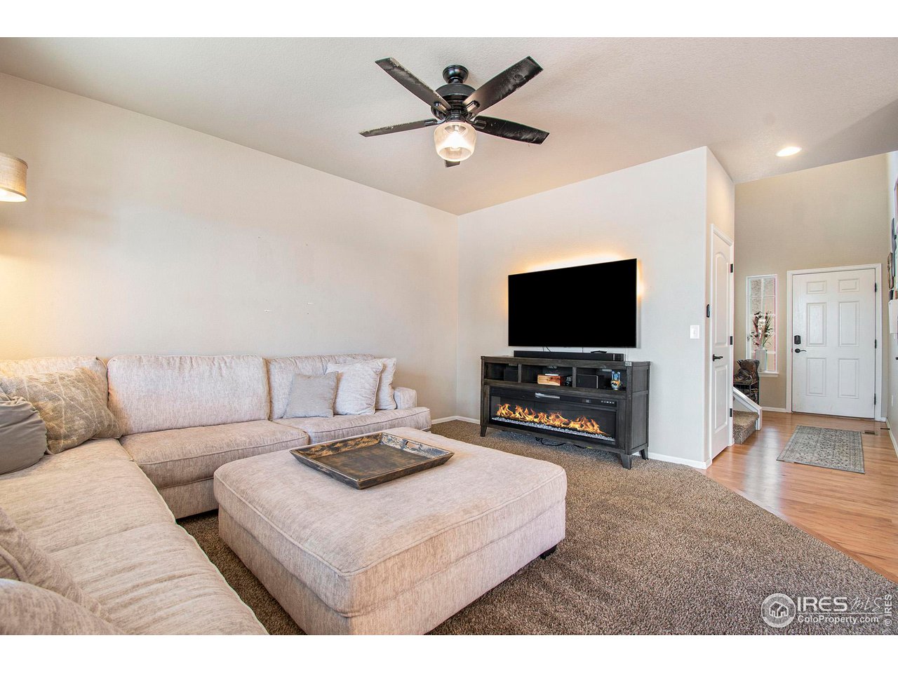 8524 15th St Road Greeley, CO 80634 - Photo 3 of 29 Cozy livingroom.