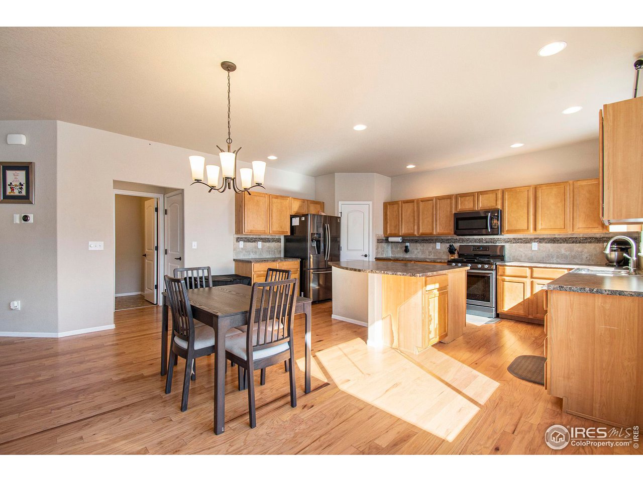 8524 15th St Road Greeley, CO 80634 - Photo 5 of 29 Bright kitchen, lots of sunlight!
