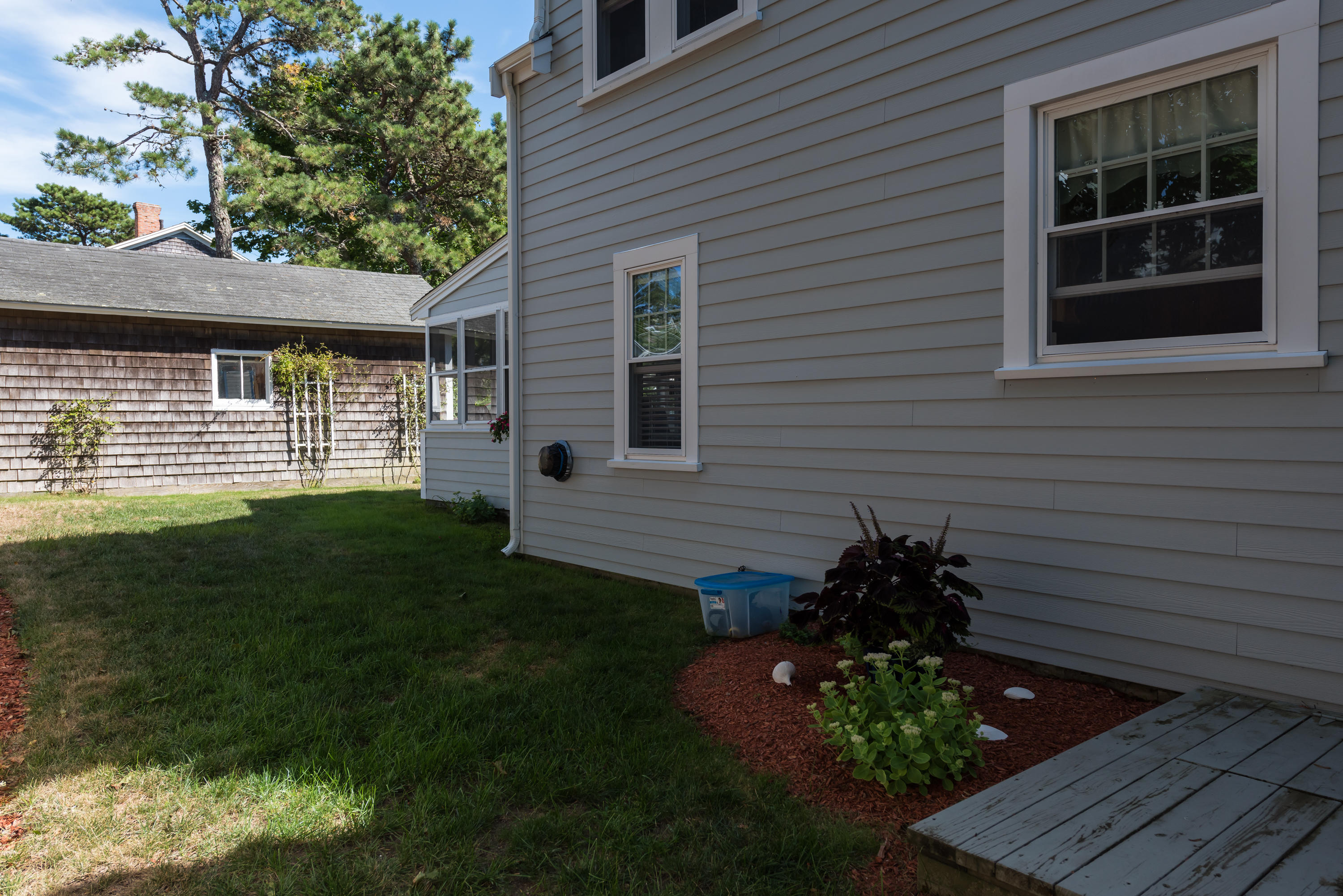 32 Harbor View Road Harwich Port, MA 02646 - Photo 9 of 40 32HarborView108