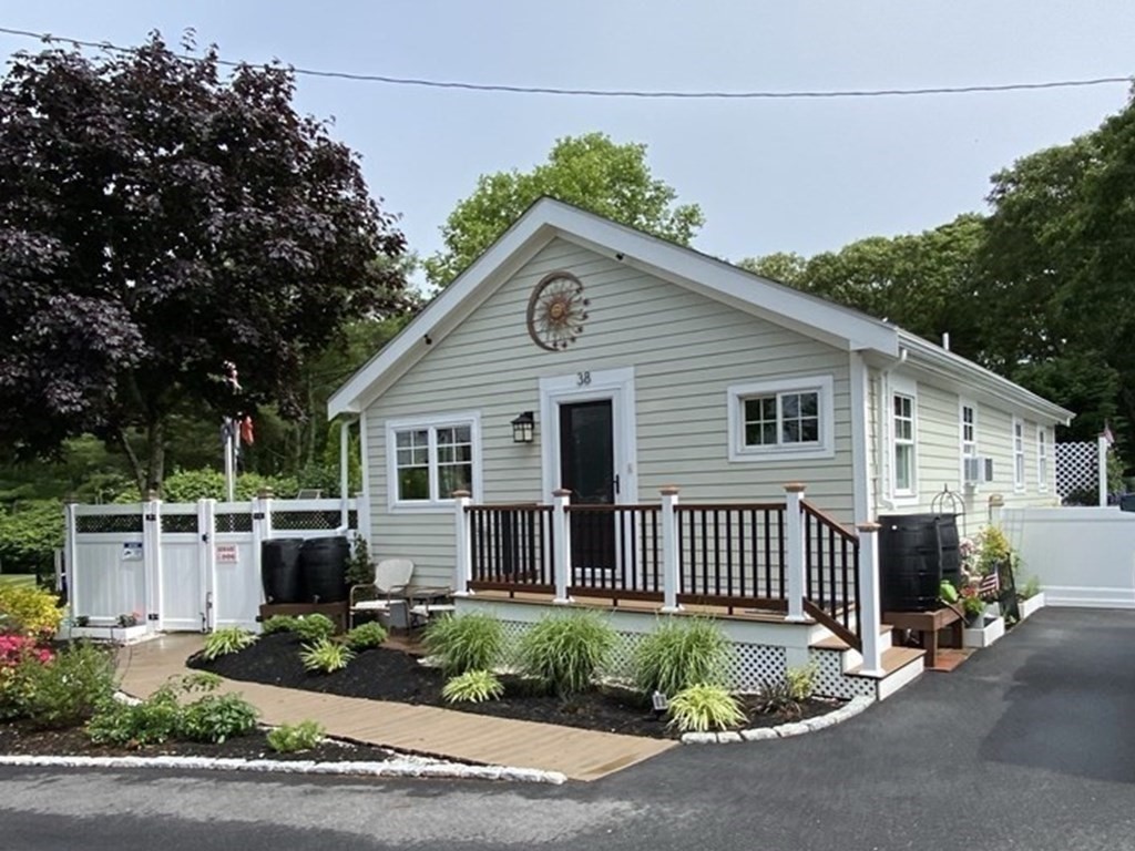 38 Rip Van Winkle Way Bourne, MA 02532 - Photo 3 of 42 Gallery Image 3