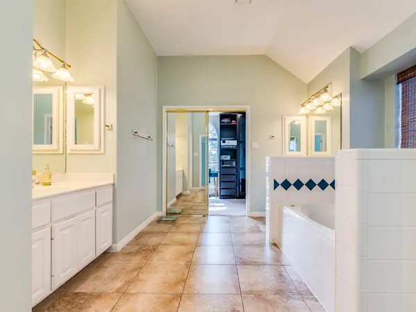$3,995 | 5847 Back Bay Lane, Austin, TX 78739